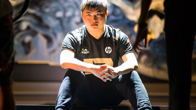 牵制巴萨边 牵制巴萨边